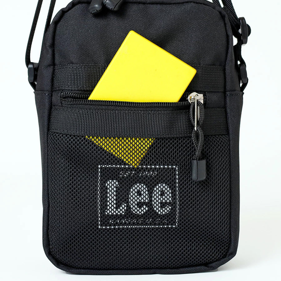 Lee リー ショルダーバッグ 縦型 ミニ 軽量 小さめ メンズ レディース ユニセックス ブランド ワンポイント ロゴ ポリエステル シンプル モノトーン(7727840042)