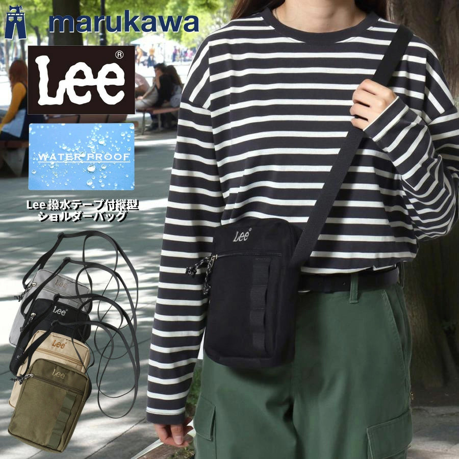 Lee リー ミニ 縦型 ショルダーバッグ メンズ レディース ユニセックス 男女兼用 撥水 ブランド ロゴ ワンポイント 刺繍 テープ付き 軽量 コンパクト 丈夫 耐久性 ポリエステル シンプル 収納力 旅行 アウトドア(7727840043)