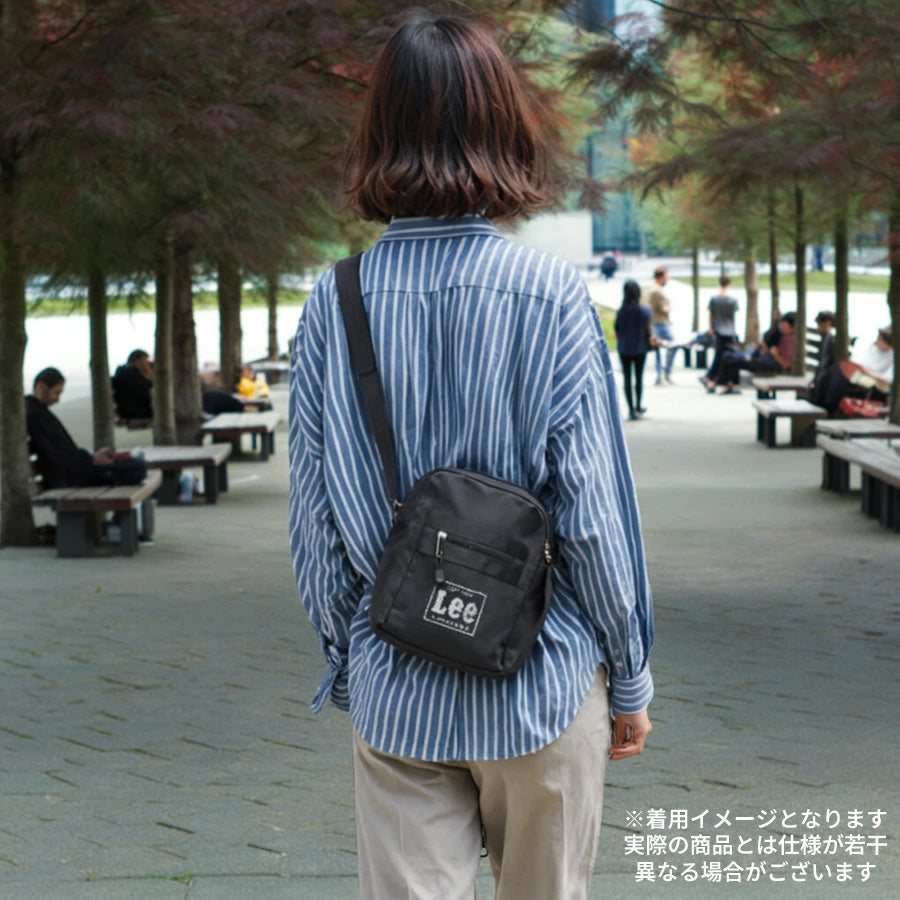 Lee リー ショルダーバッグ 縦型 ミニ 軽量 小さめ メンズ レディース ユニセックス ブランド ワンポイント ロゴ ポリエステル シンプル モノトーン(7727840042)